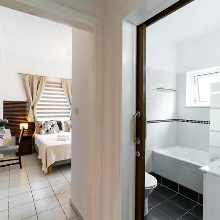 Casa Giovanni By Ezoria * Ayia Napa