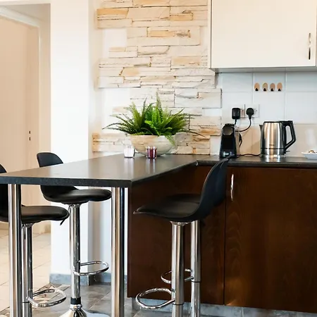 Casa Giovanni By Ezoria * איה נאפה