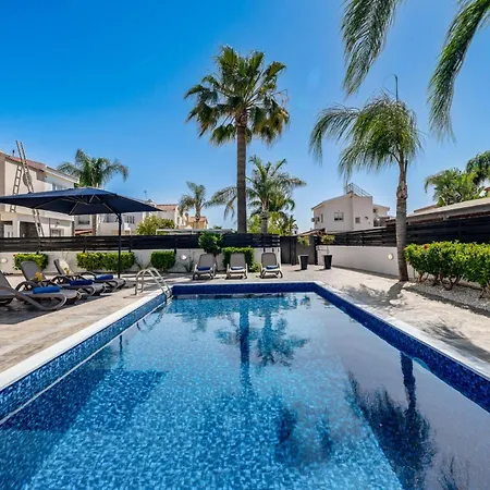 Casa Giovanni By Ezoria Ayia Napa