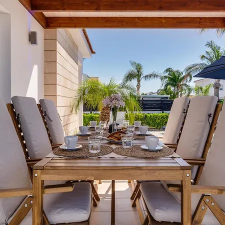 Casa Giovanni By Ezoria וילה *