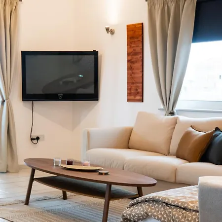 Casa Giovanni By Ezoria فيلة أيا نابا