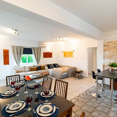 Casa Giovanni By Ezoria Villa *