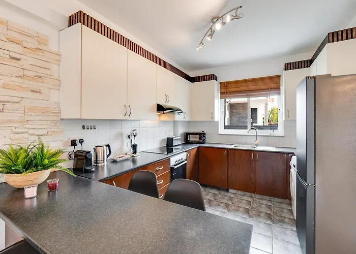 Casa Giovanni By Ezoria Ayia Napa