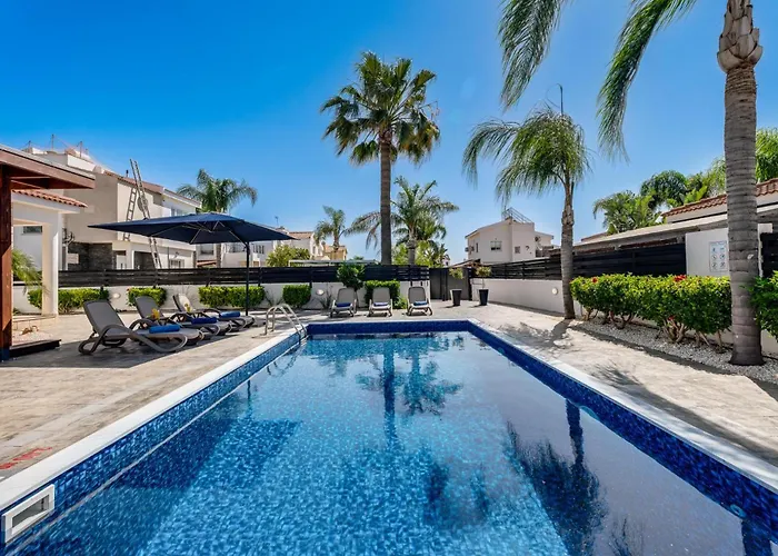 Casa Giovanni By Ezoria Ayia Napa